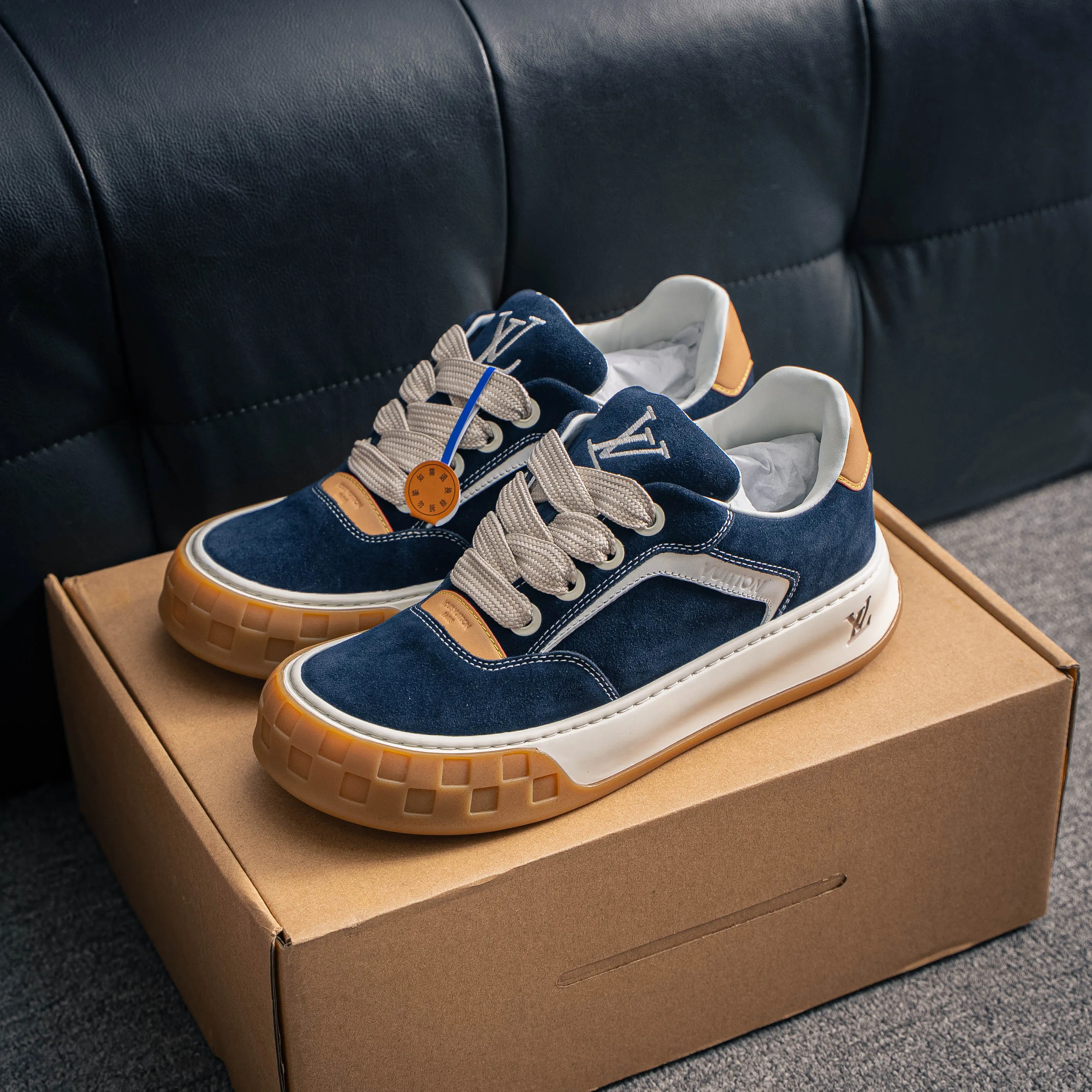 # LV tilted ， Shoes，Sneakers， Shoes，Skate Shoes~~ Sneakers， LV Shoes ， Cushioning TPU Vuitton ，